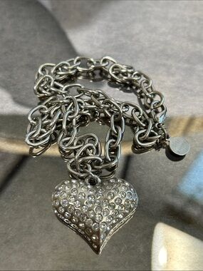 Sisi Amber Chunky Crystal Silver Heart Charm Necklace - Polished Silver Tone